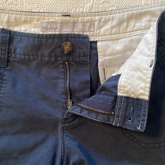 Old Navy Navy Blue Women's Navy Shorts Size 10 EUC Pockets Front and Back - Picture 5 of 6